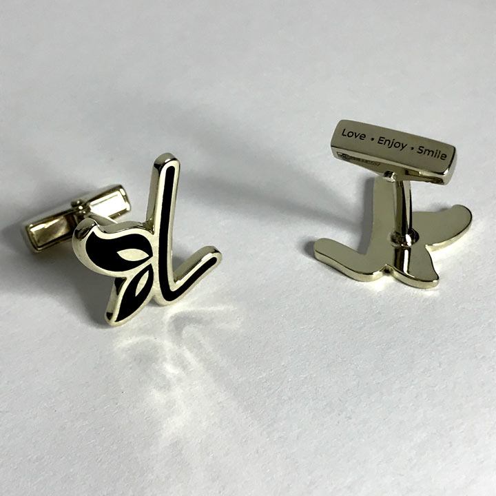 запонки из серебра с бриллиантами