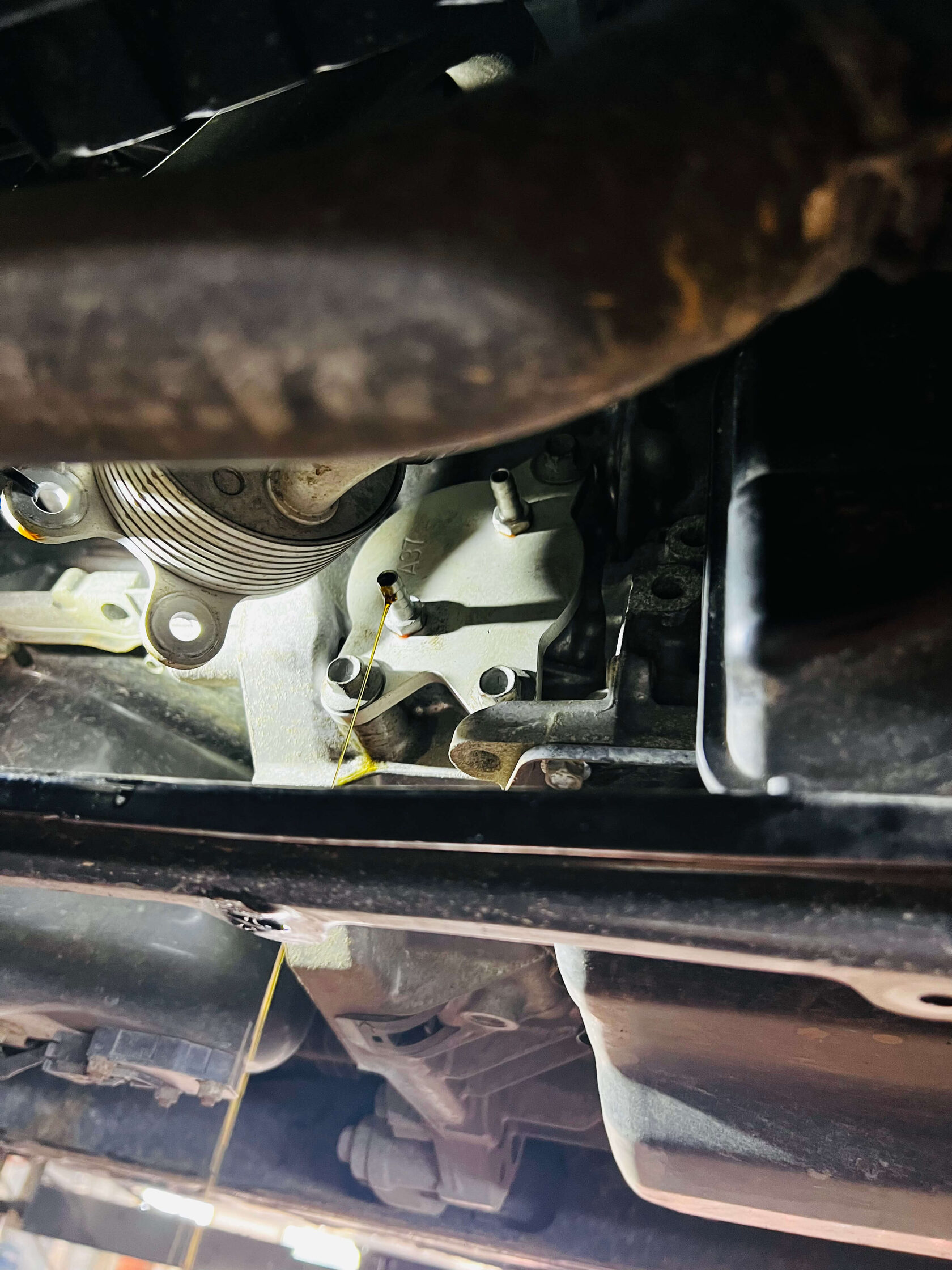 Подключение адаптера к теплообменнику Mazda