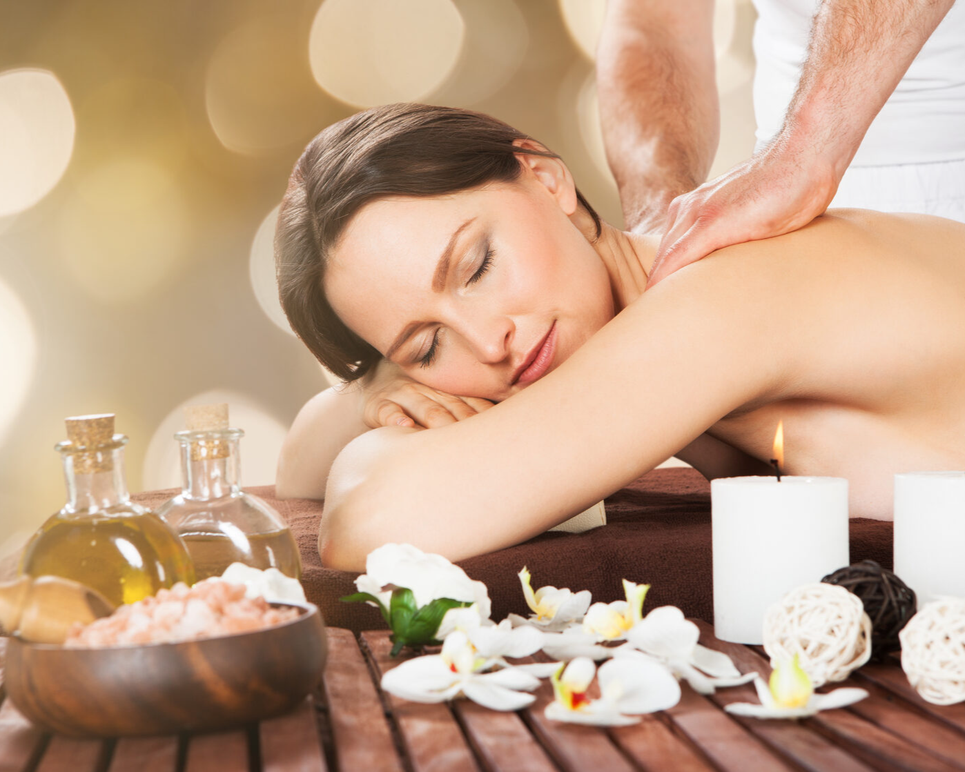 фото нанесения макияжа на лицо девушки 