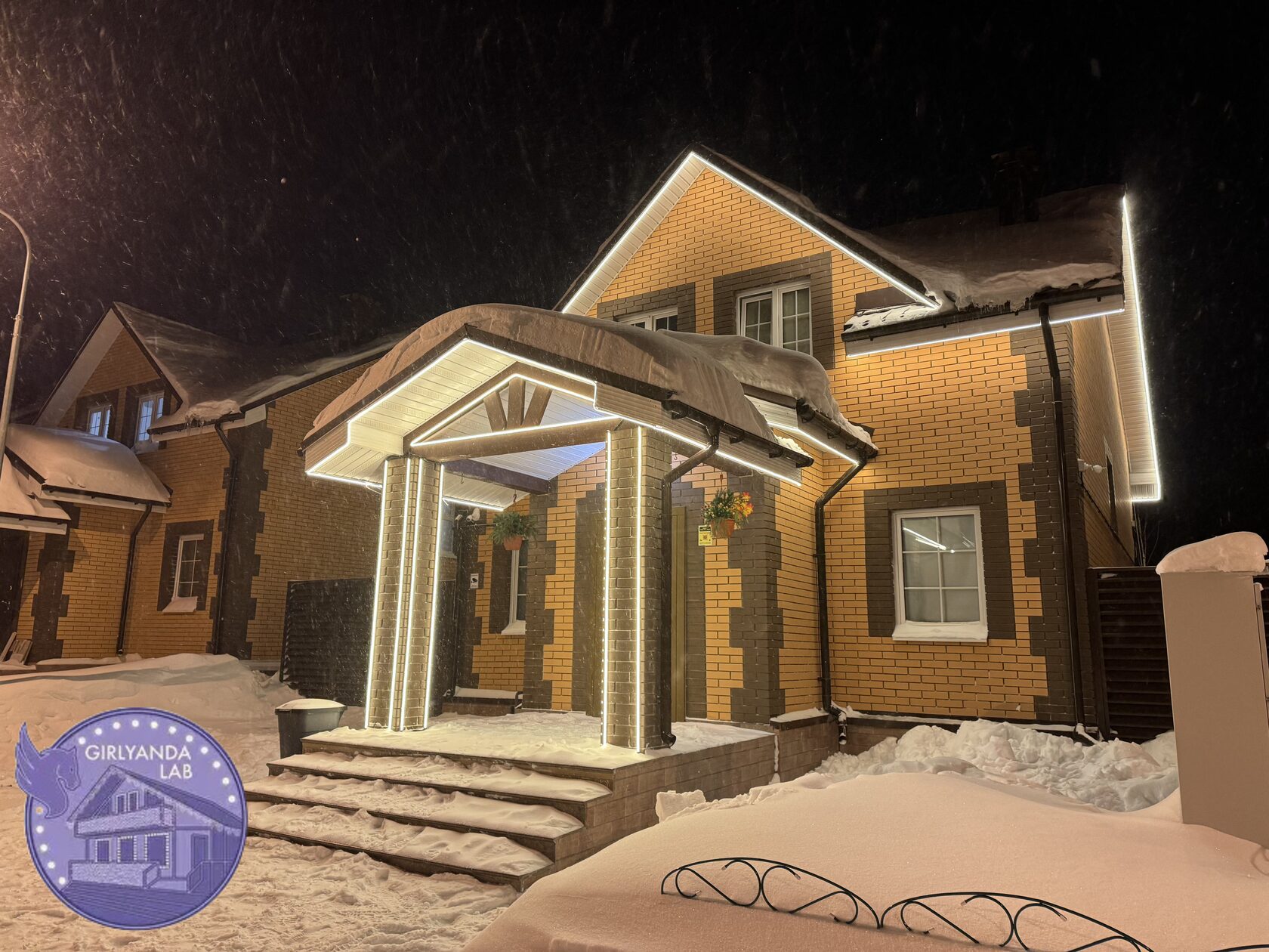 Подсветка дома КП Пушкинский лес - общий план