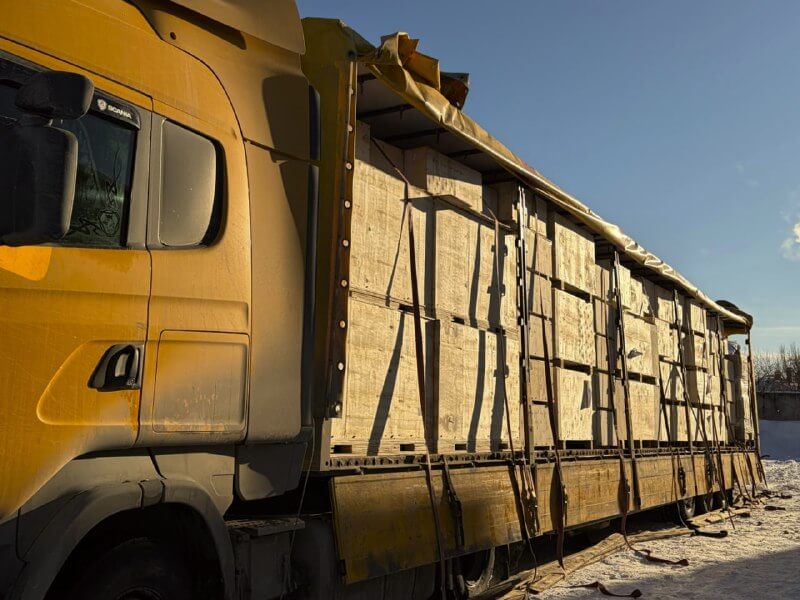 Фура со станками