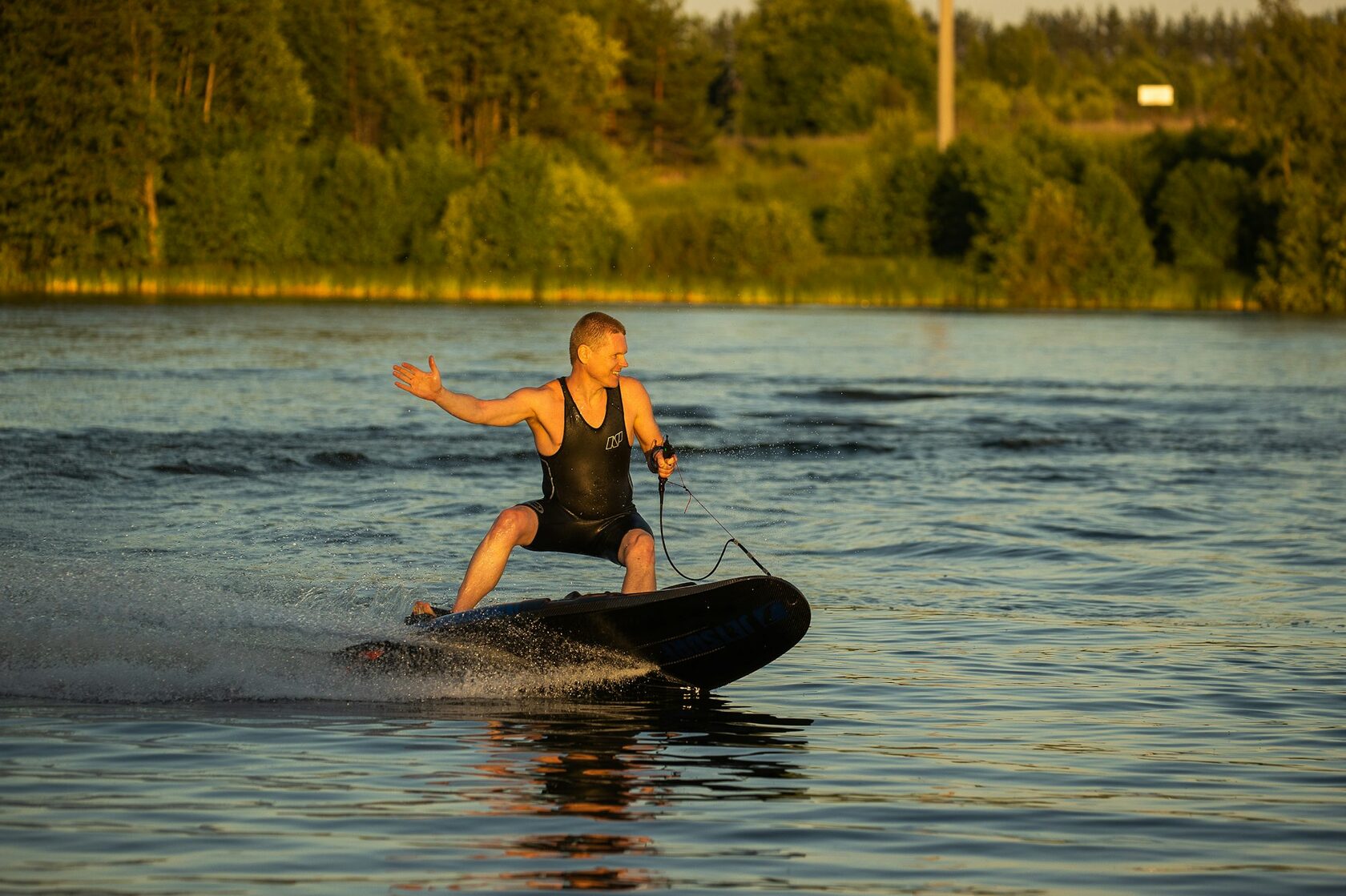 Электросёрф на воде