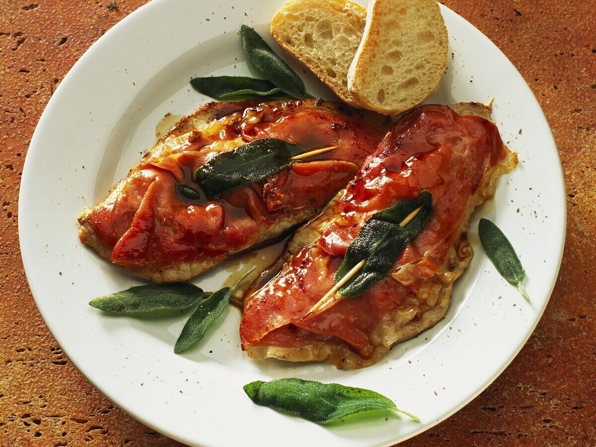 Италия. Saltimbocca alla romana