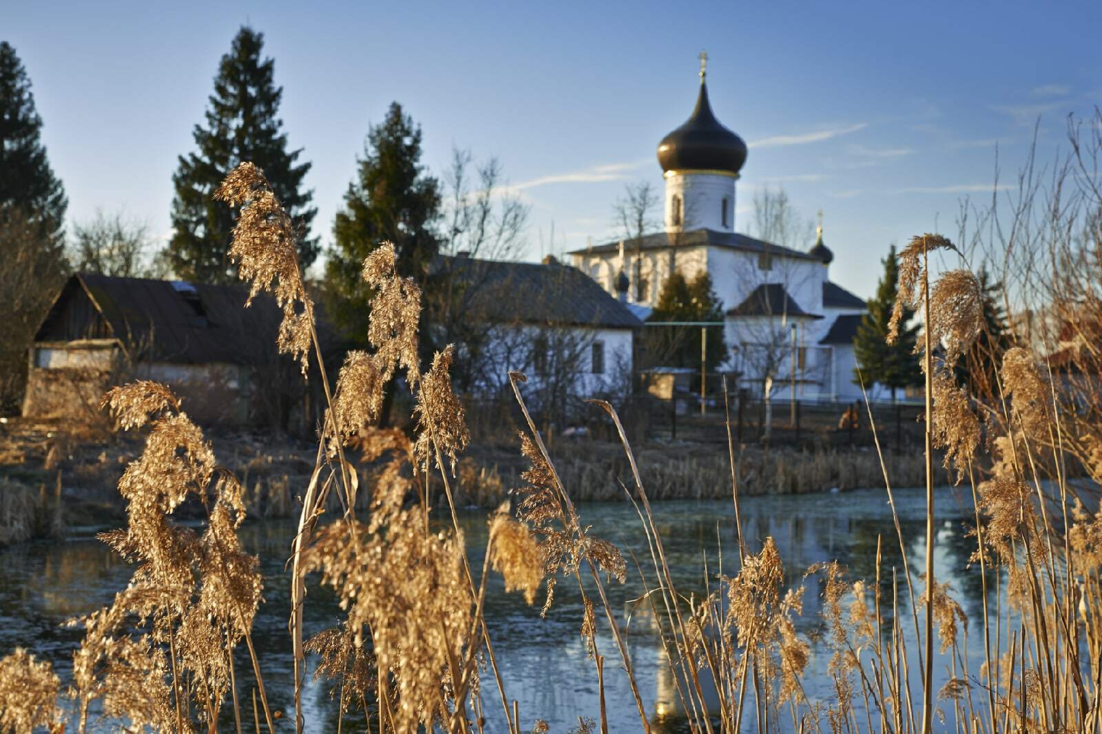 Старый экскурсия. Георгиевская Церковь Русса осень. Старая Русса зима. Старая Русса святыни. Улица Сварога в старой Руссе.