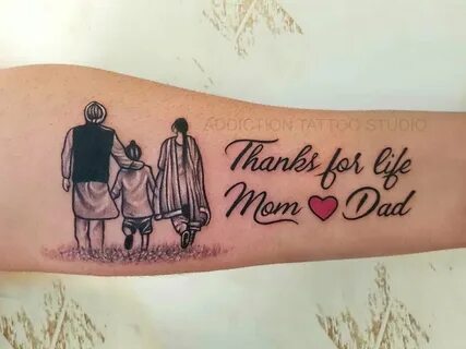 «Ребенок считает, что мама такой и должна быть»: монологи татуированных матерей