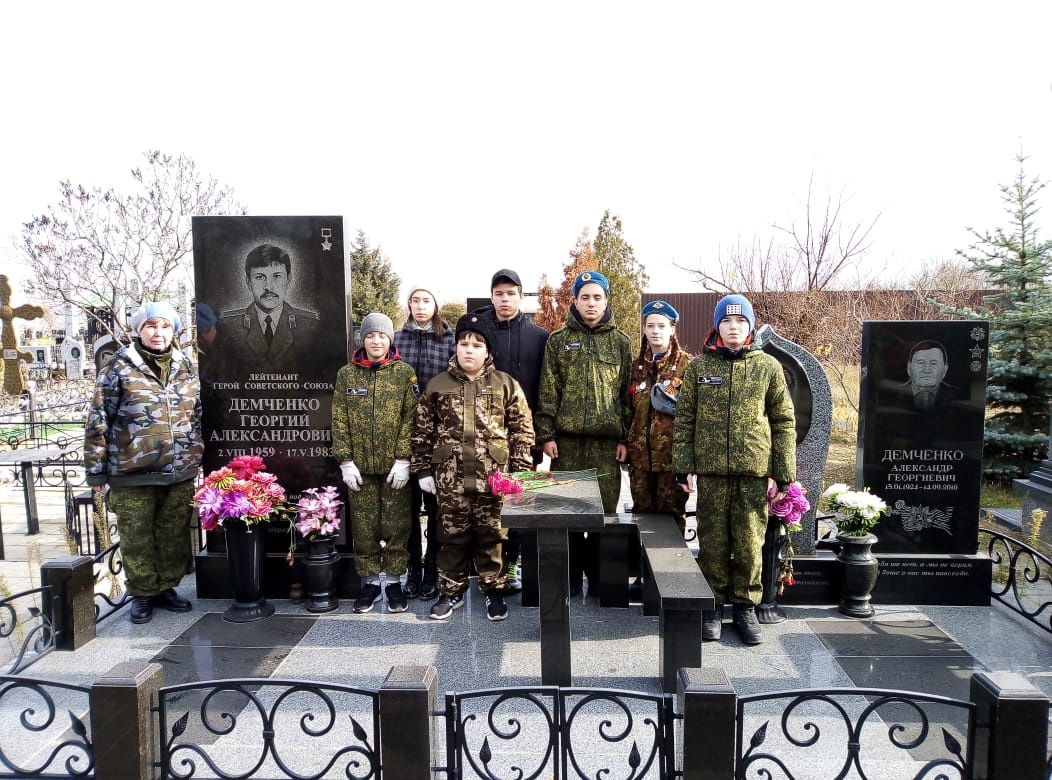 Погода х1 россошинский зерноградского рон. Новое Ворошиловское кладбище.