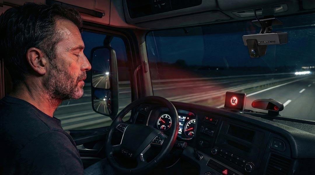 DMS разбудит водителя