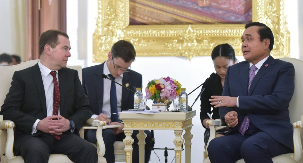 Russian Pm Visits Bangkok