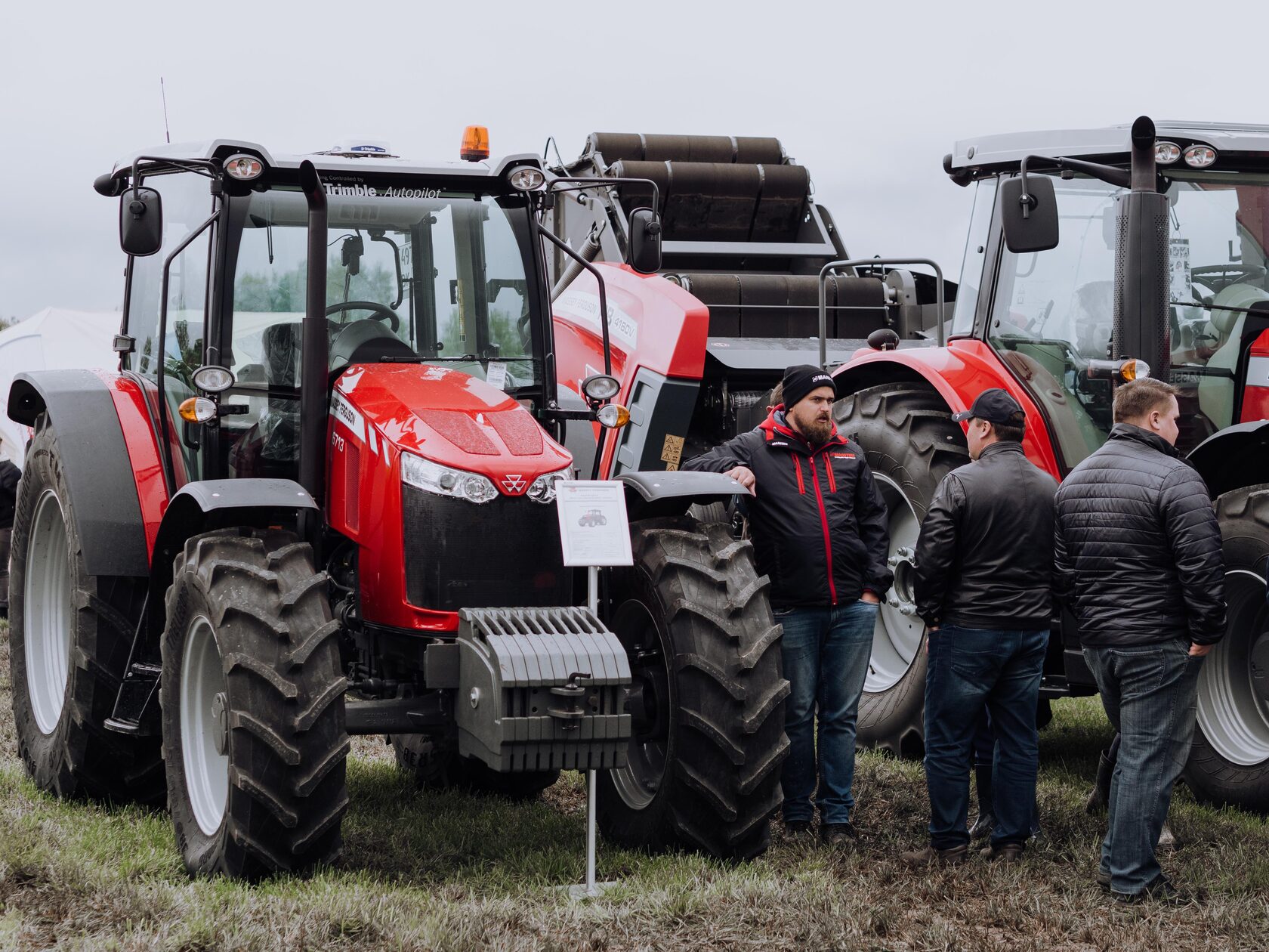 Трактор Massey Ferguson MF 6713 | Трактороцентр