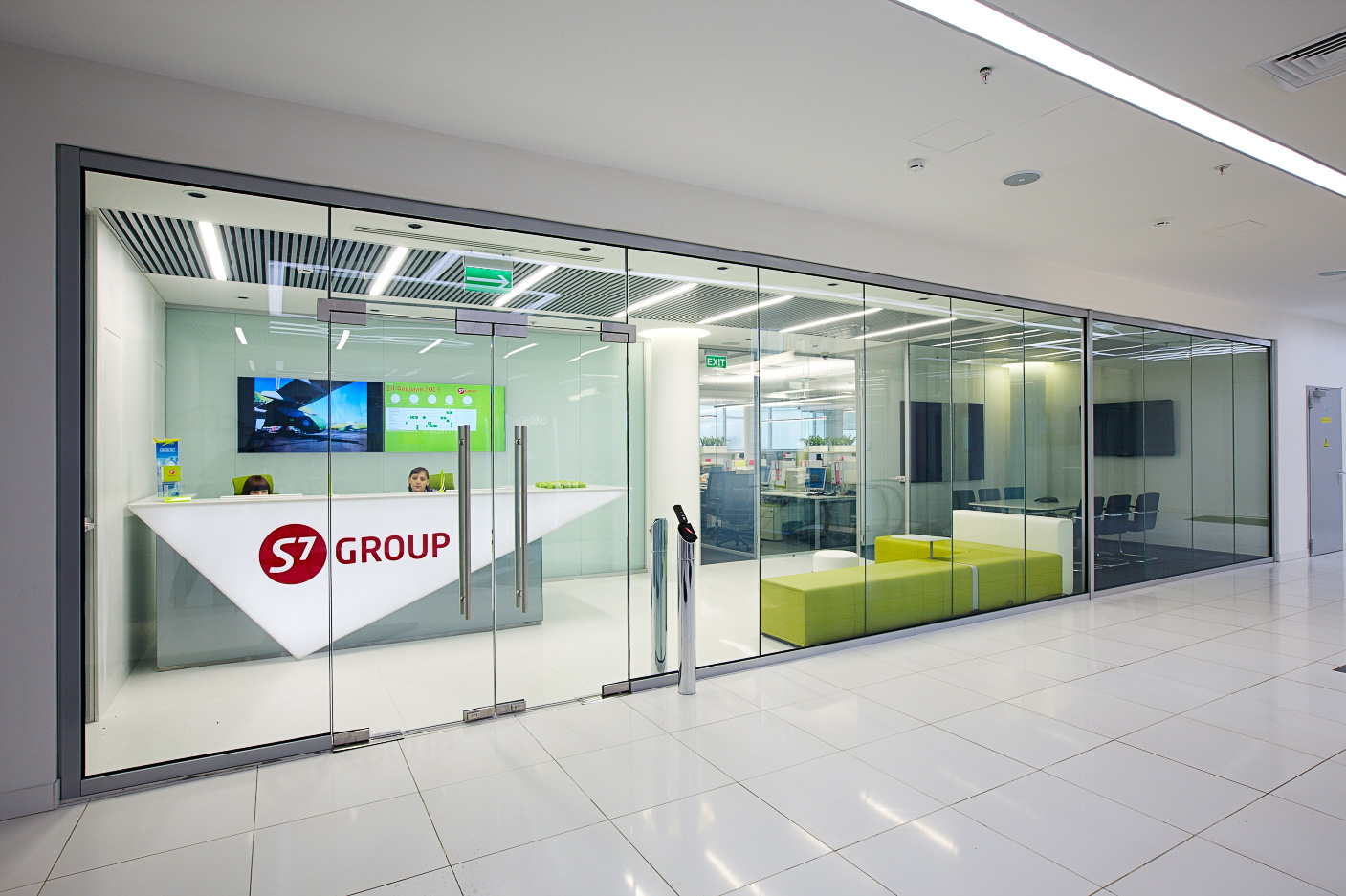 Office s group. S7 Павелецкая офис. Представительство s7 Airlines в Домодедово. Петровка 7 s7. Офис s7 Airlines в Москве.