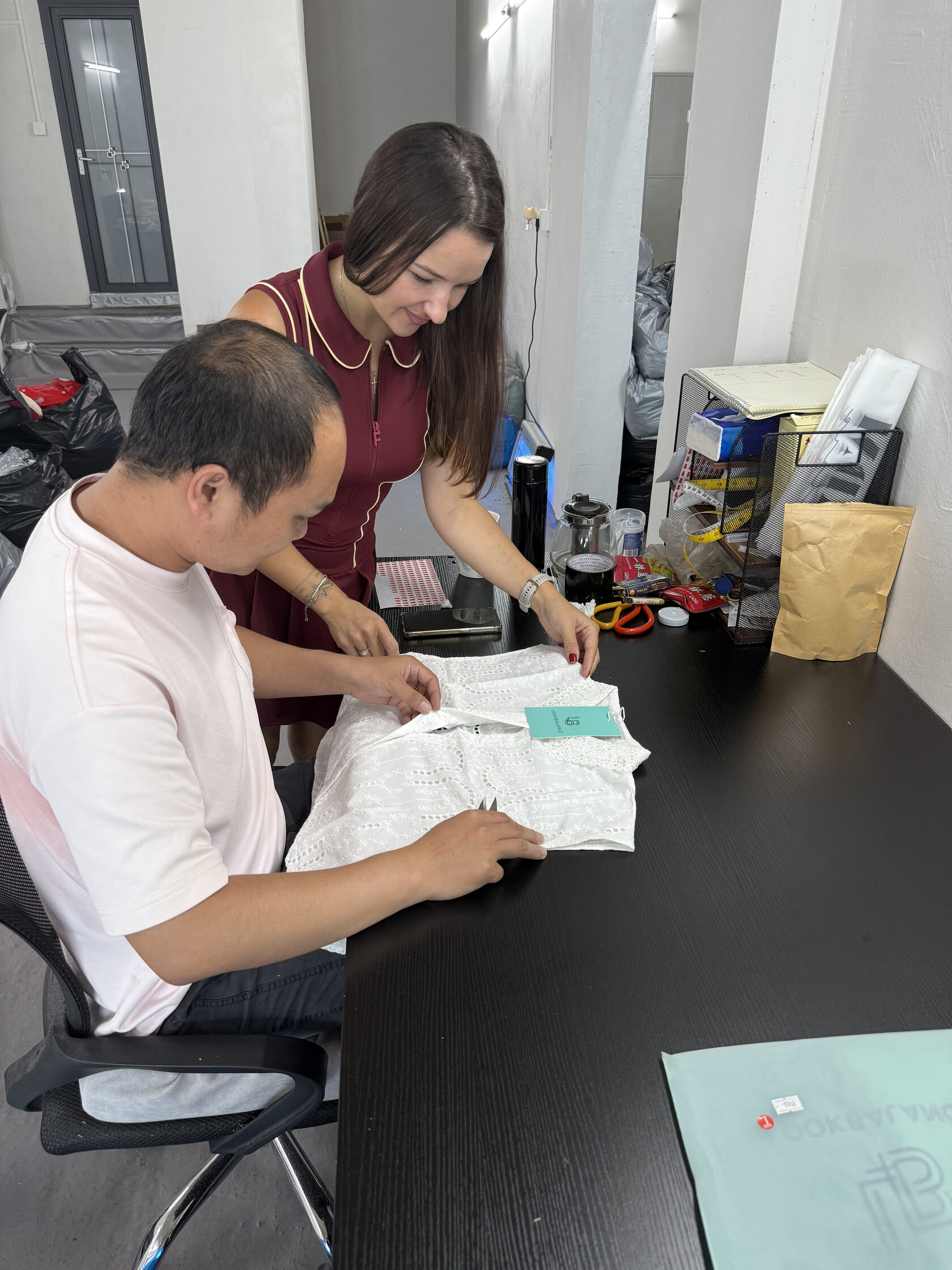 Quality inspection at KUNSHU warehouse