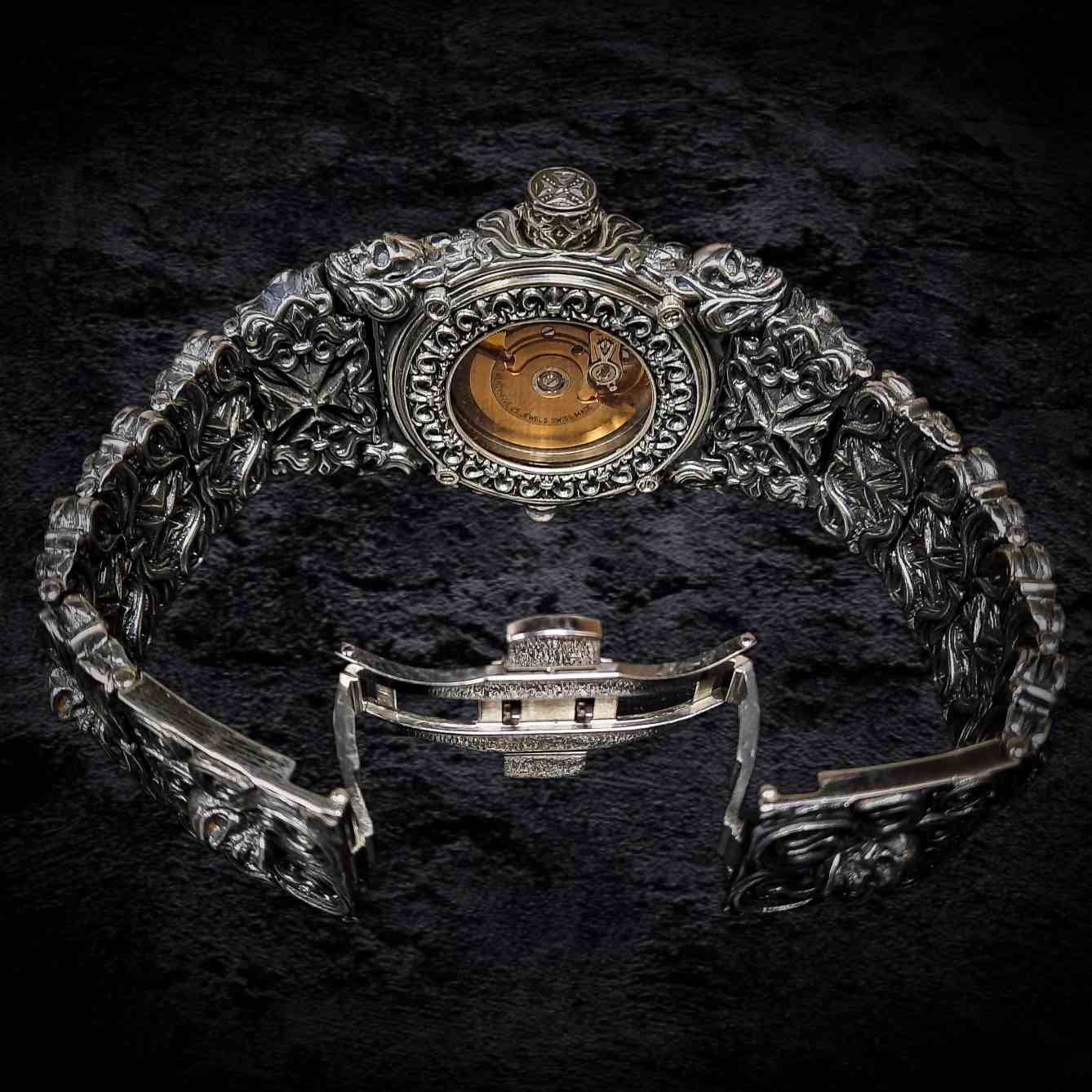 мужские серебряные часы, элитные дорогие часы, дорогие часы из серебра.