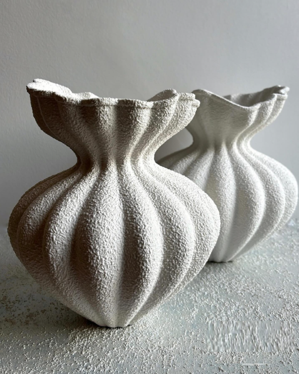большие фактурные вазы из глины