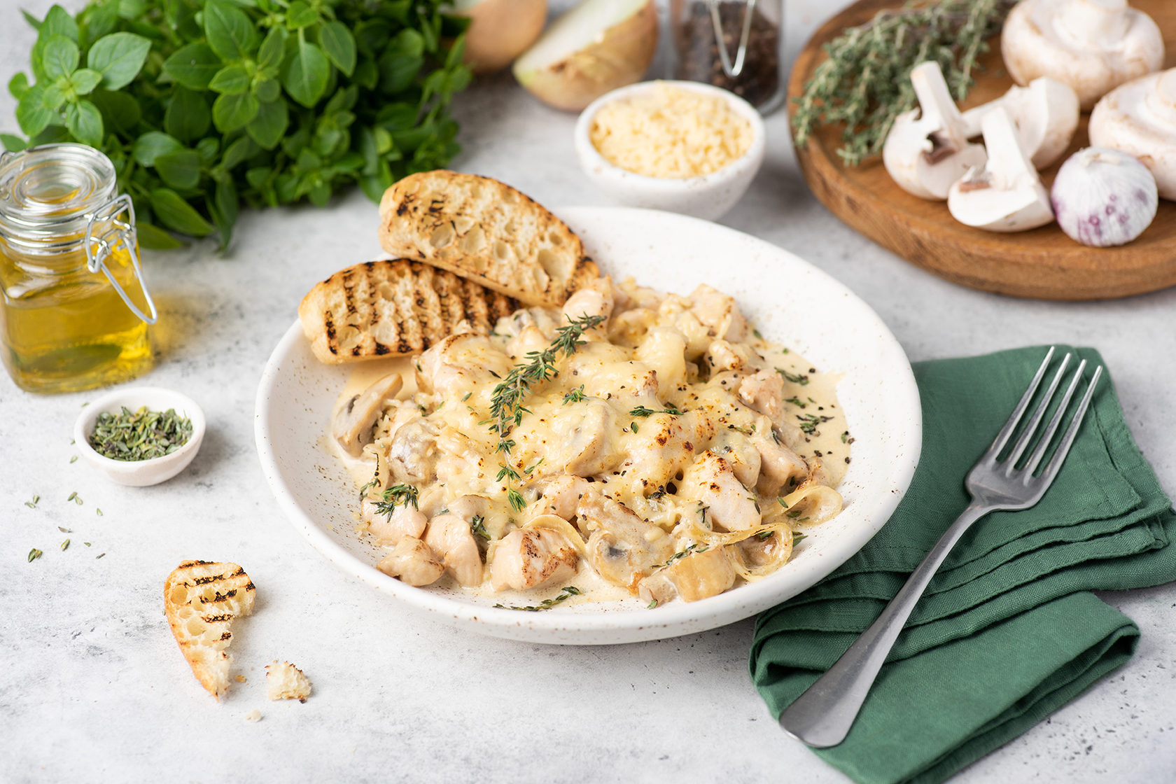 Жюльен с курицей и грибами