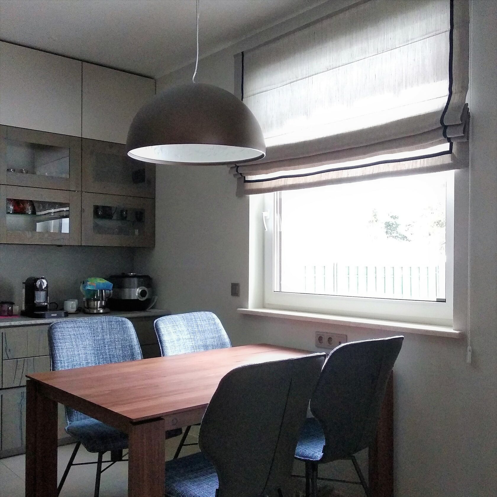 пошив римских штор в СПб, современные решения и практичные ткани