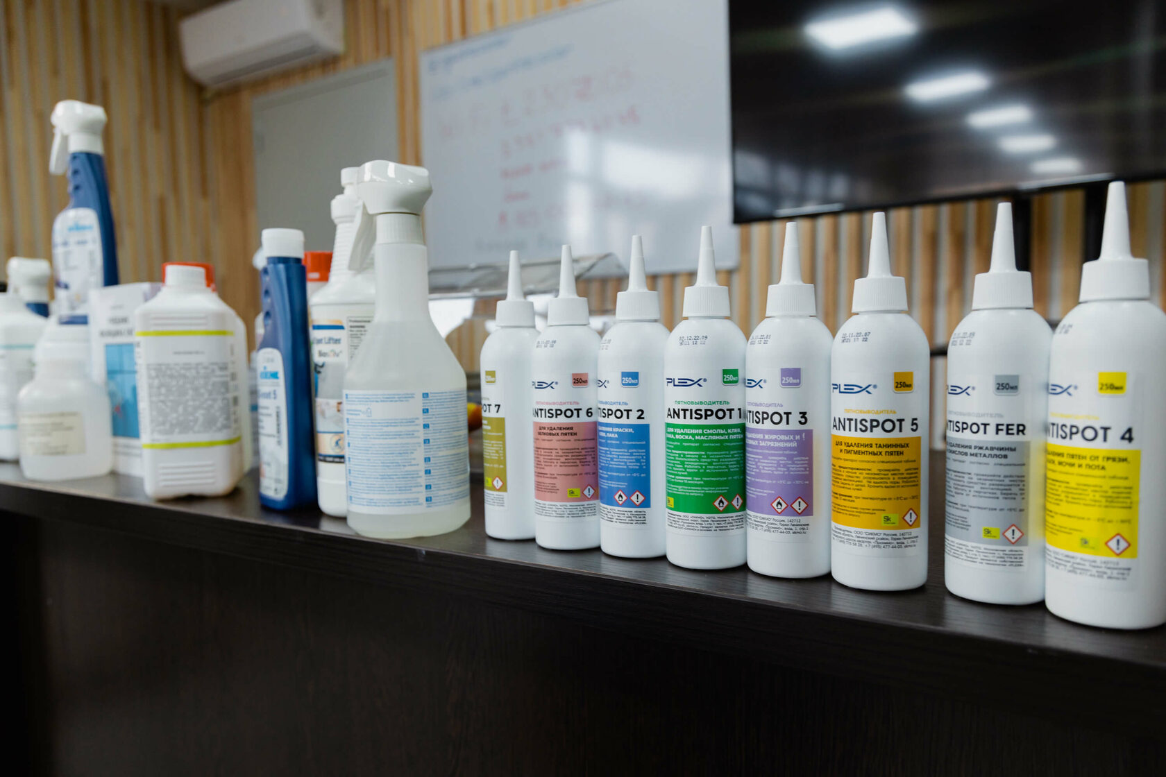 Мастер-классы по мытью остекления и химчистке мебели в Краснодаре