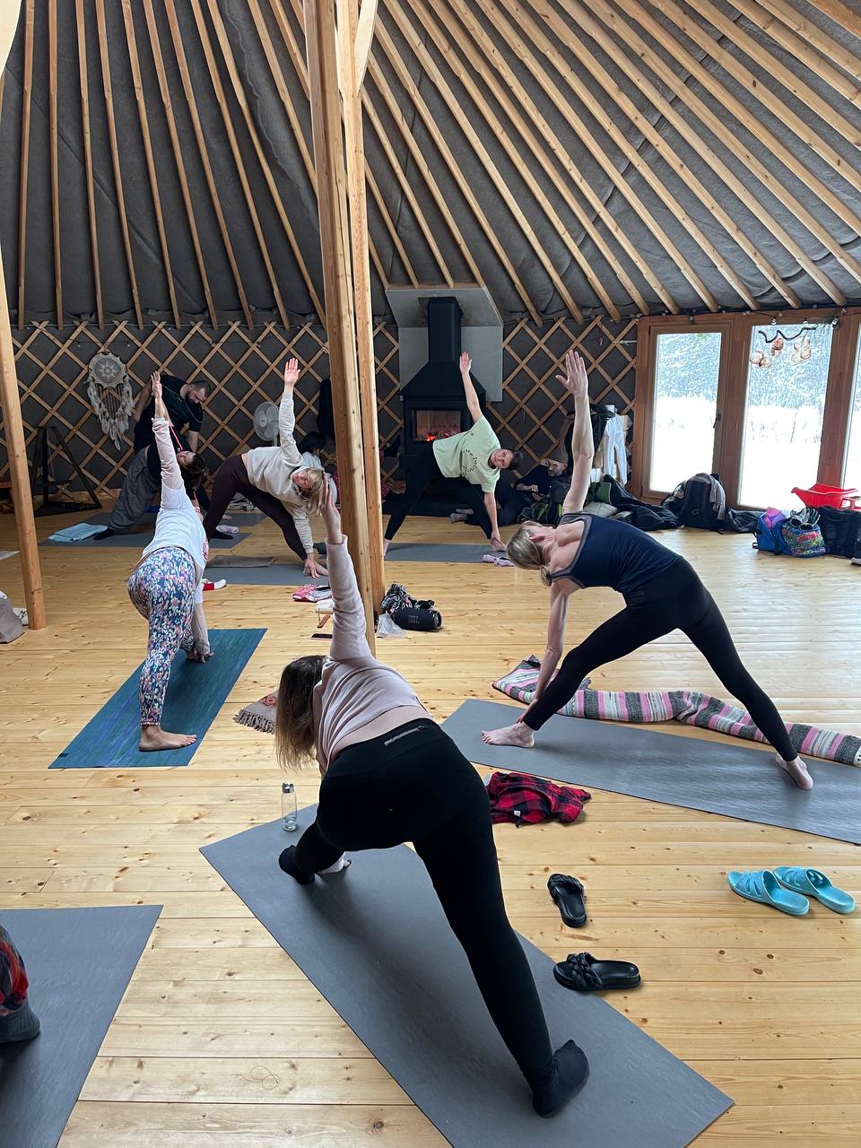Класс по йоге