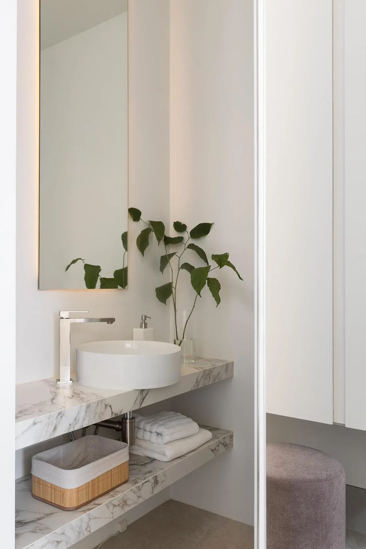 Мебель «Подхожу» в просторной квартире в Санкт-Петербурге