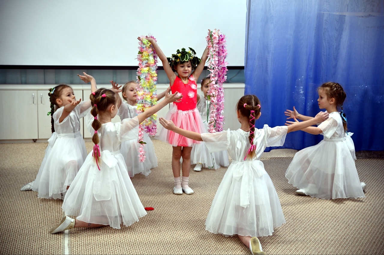 Танцы в детском саду