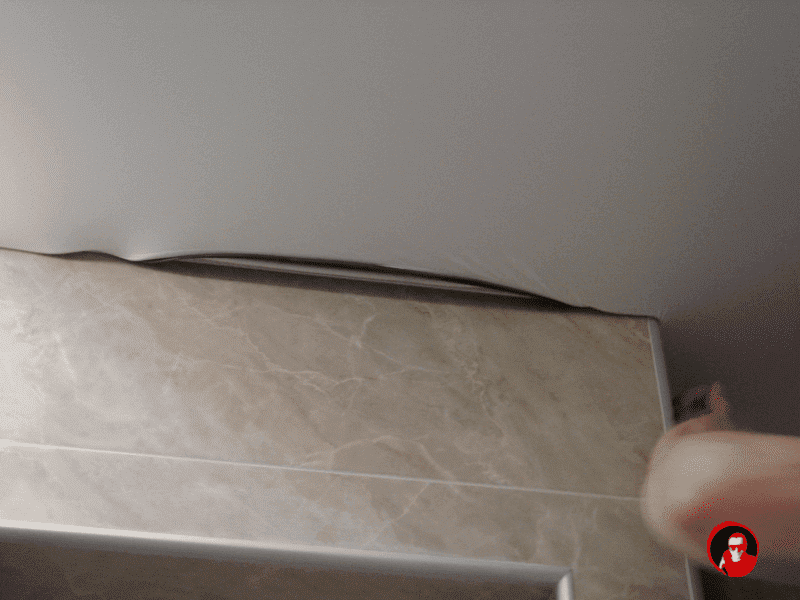 Монтаж профиля Крааб 4.0 в ванной к кафельной плитке.