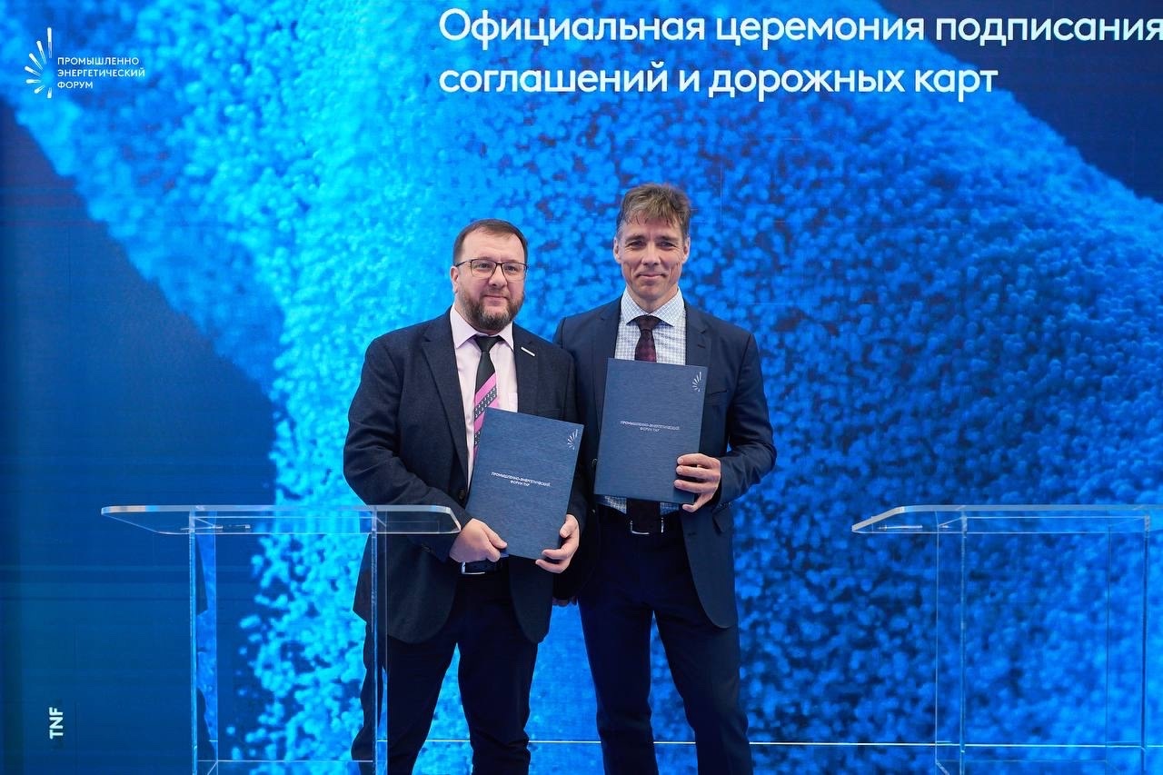 Команда нефтесервисной компании "БурСервис" на забеге "Стальной характер" в Тюмени