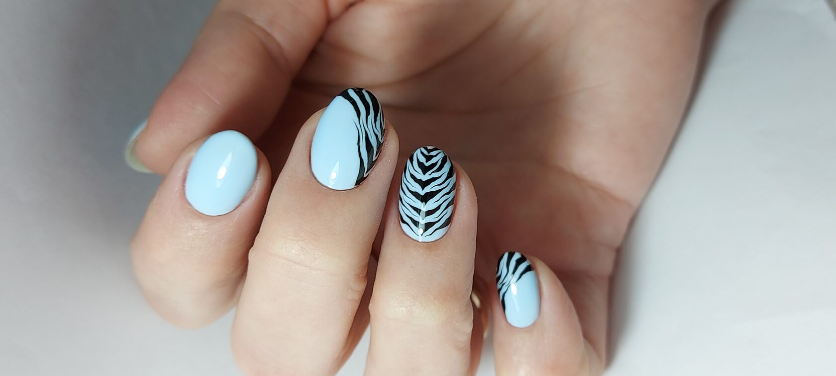 Маникюр от студии ногтевого сервиса Cool Nails