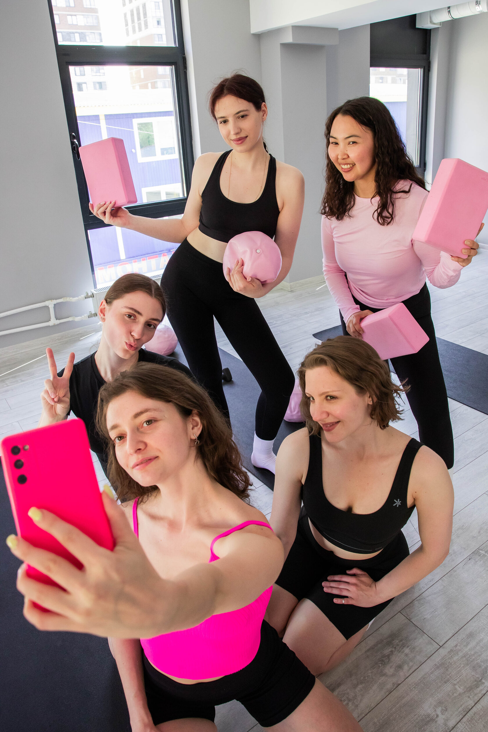 Ученицы студии Soul Stretch в зале