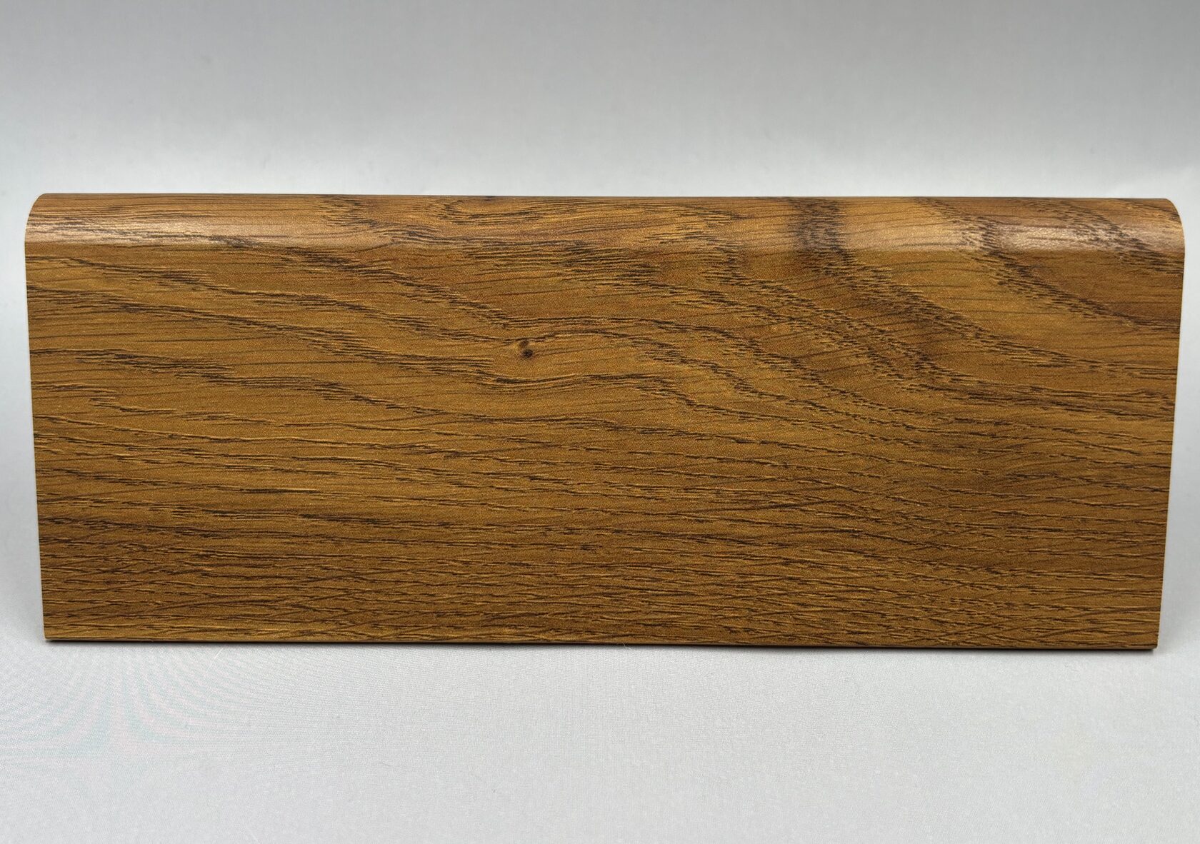 Плинтус МДФ под дерево, под дуб для ламината и паркета в Санкт-Петербурге (СПб)