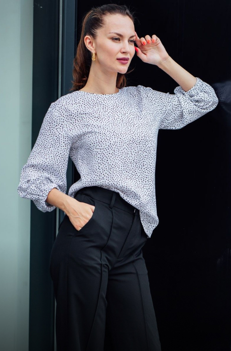 Блуза MediS, белая с чёрным рисунком