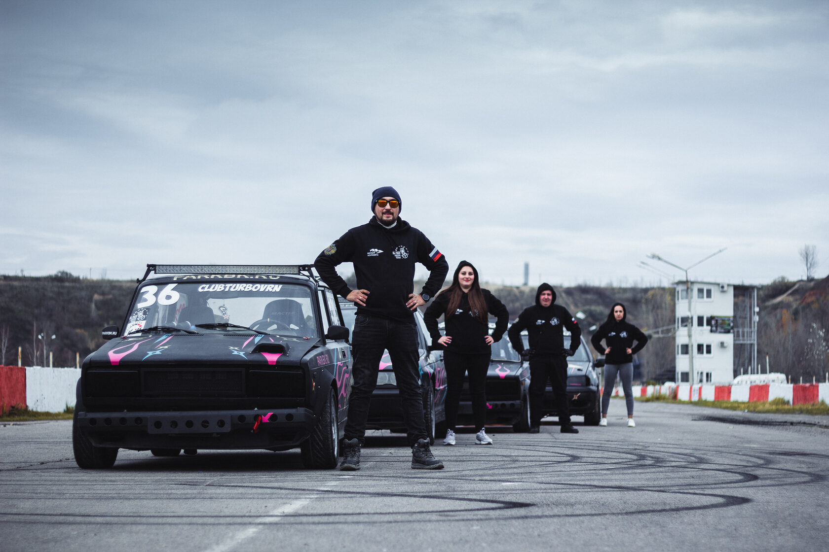 Школа спортивного вождения и аренда автомобилей в парке «Белый Колодец»