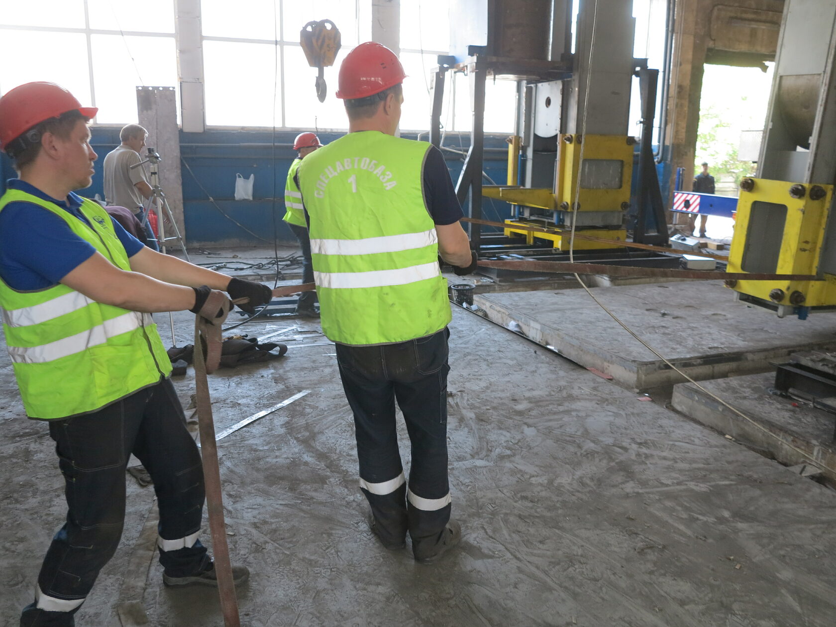 компания ооо "нитэк". стропальщик. королевский трубный завод. стропальщик. актуальность профессии стропальщик.