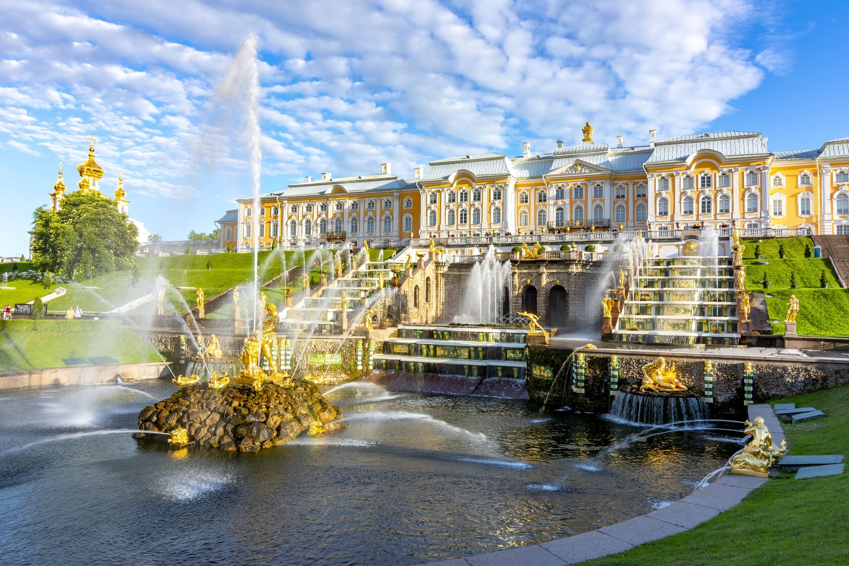 peterhof grand cascade of the fountains