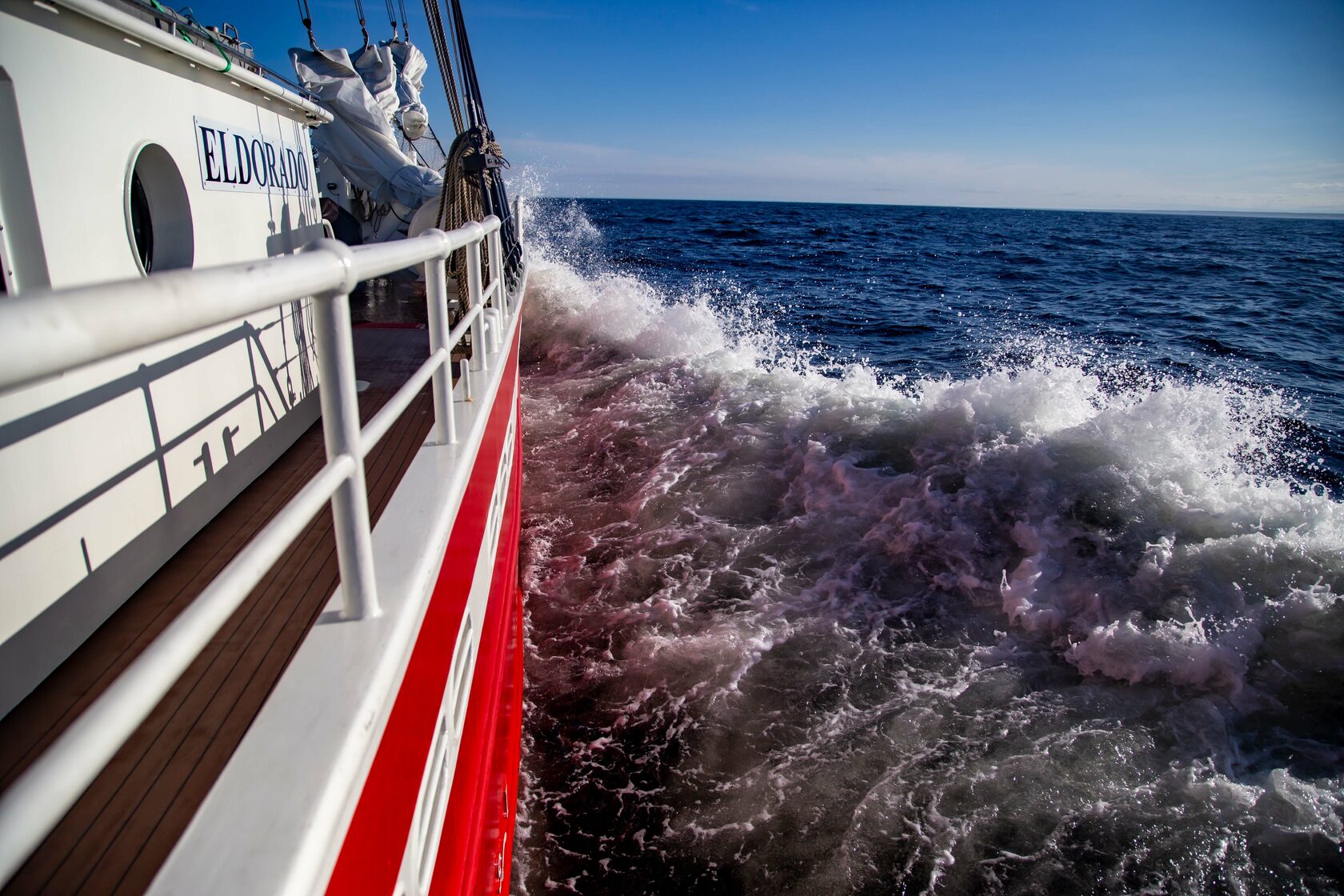 Морские переходы на двухмачтовой шхуне