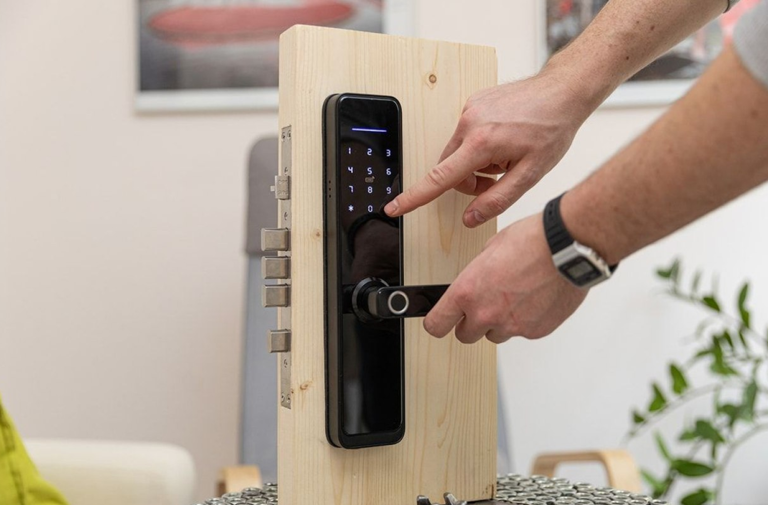 Умный дверной замок smart lock. Smart Lock дверной замок. Умный замок Smart Lock профиль d08. Электронный замок на дверь. Биометрический замок на входную дверь.