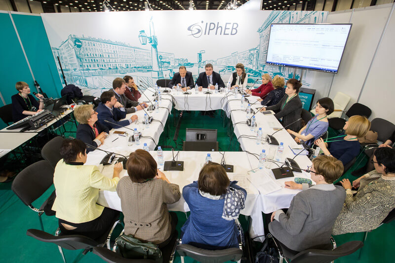 Заседание рабочей группы фармацевтических компаний на выставке IPheb russia