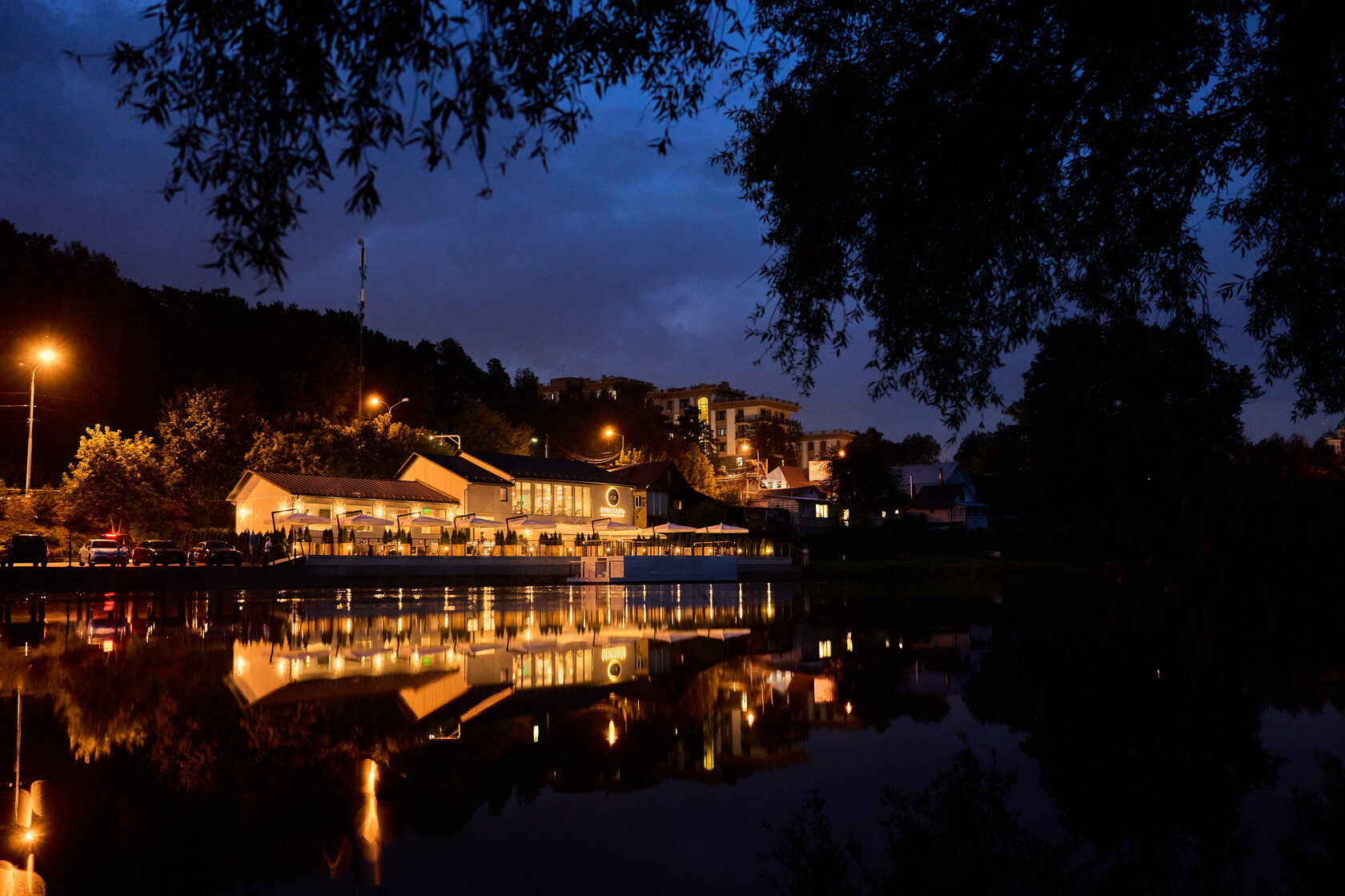 Ресторан вечером