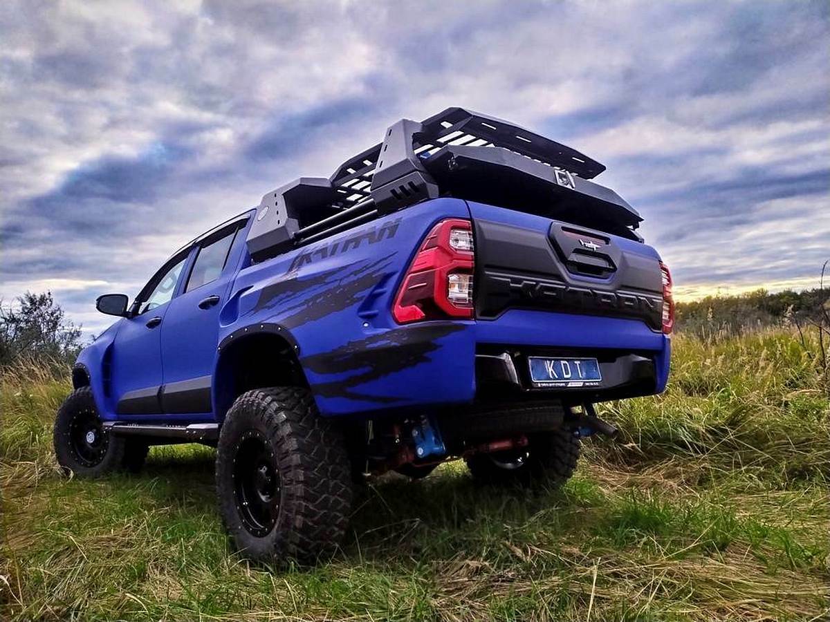 Toyota Hilux экспедиционник