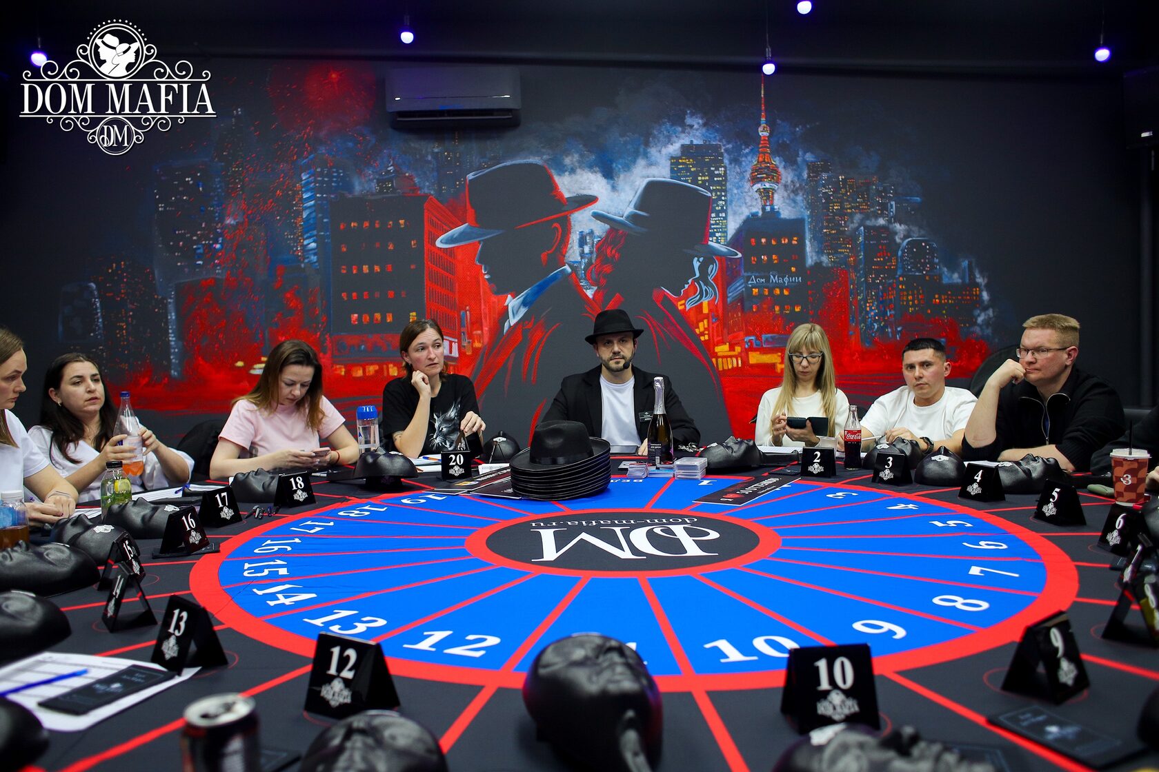 Интерьер клуба Дом Мафии