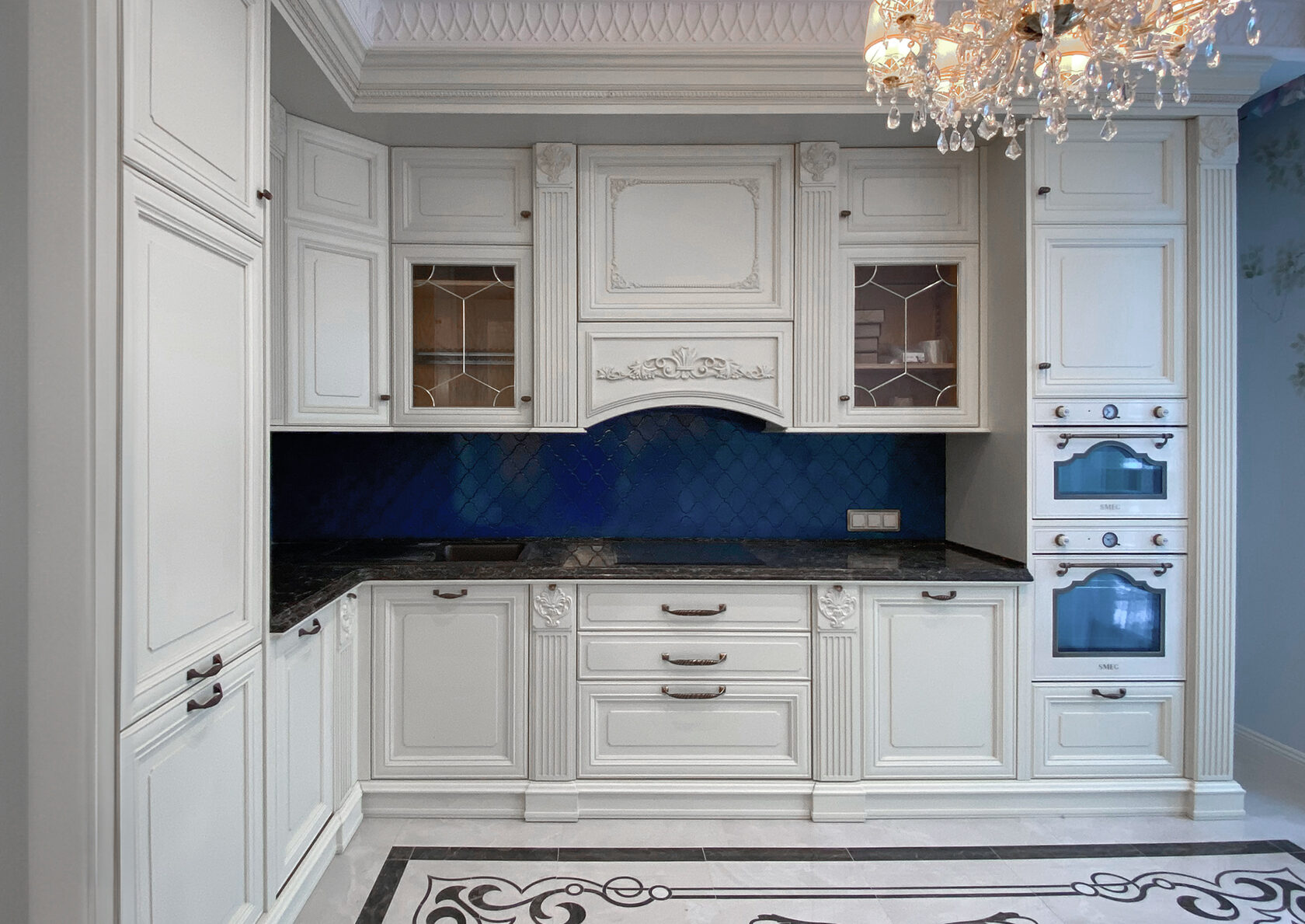 Кухня в неоклассическом стиле