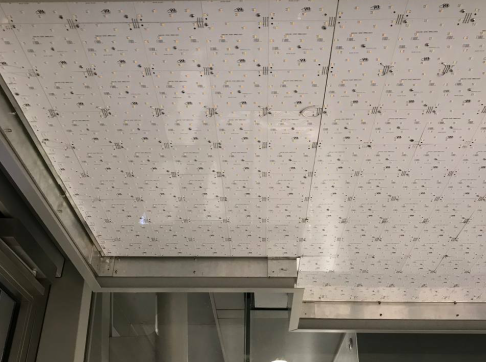 CEILING LIGHTS elegant combination of volume and light