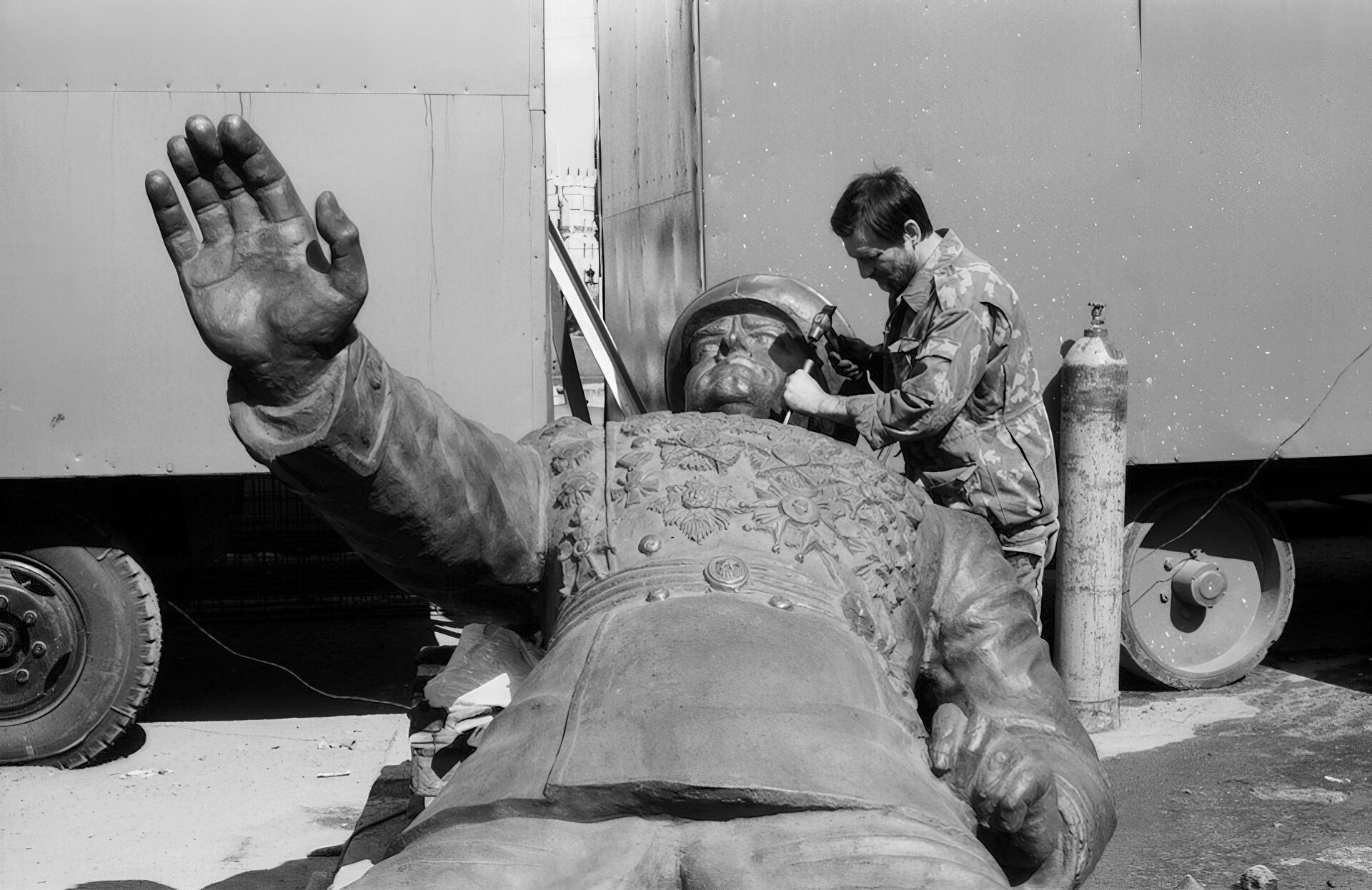 Игорь Мухин