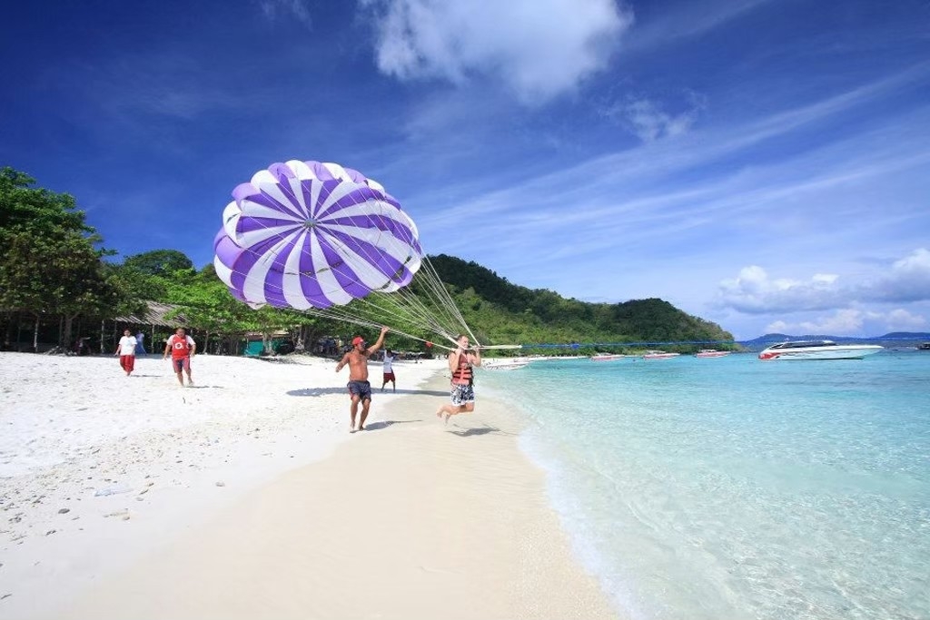 Пхукет тревел. The Coral Island. Coral Island Pattaya. Coral Beach Паттайя. Исланд Виев Паттайя.