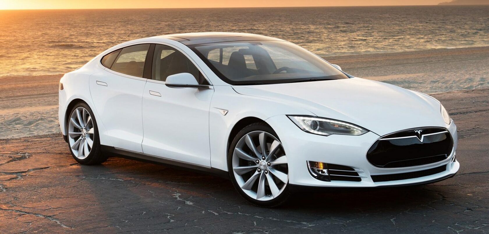 Tesla модель s