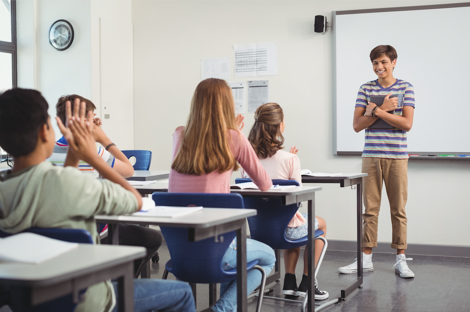 Did school. Новенький в классе. Новенькие в школе. Новенький ученик в классе. Новичок в классе.