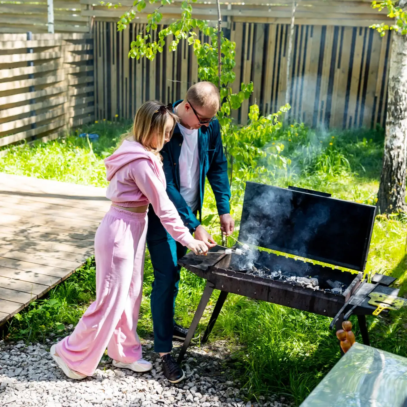 Отдых с шашлыком и играми в глэмпинге Ильино