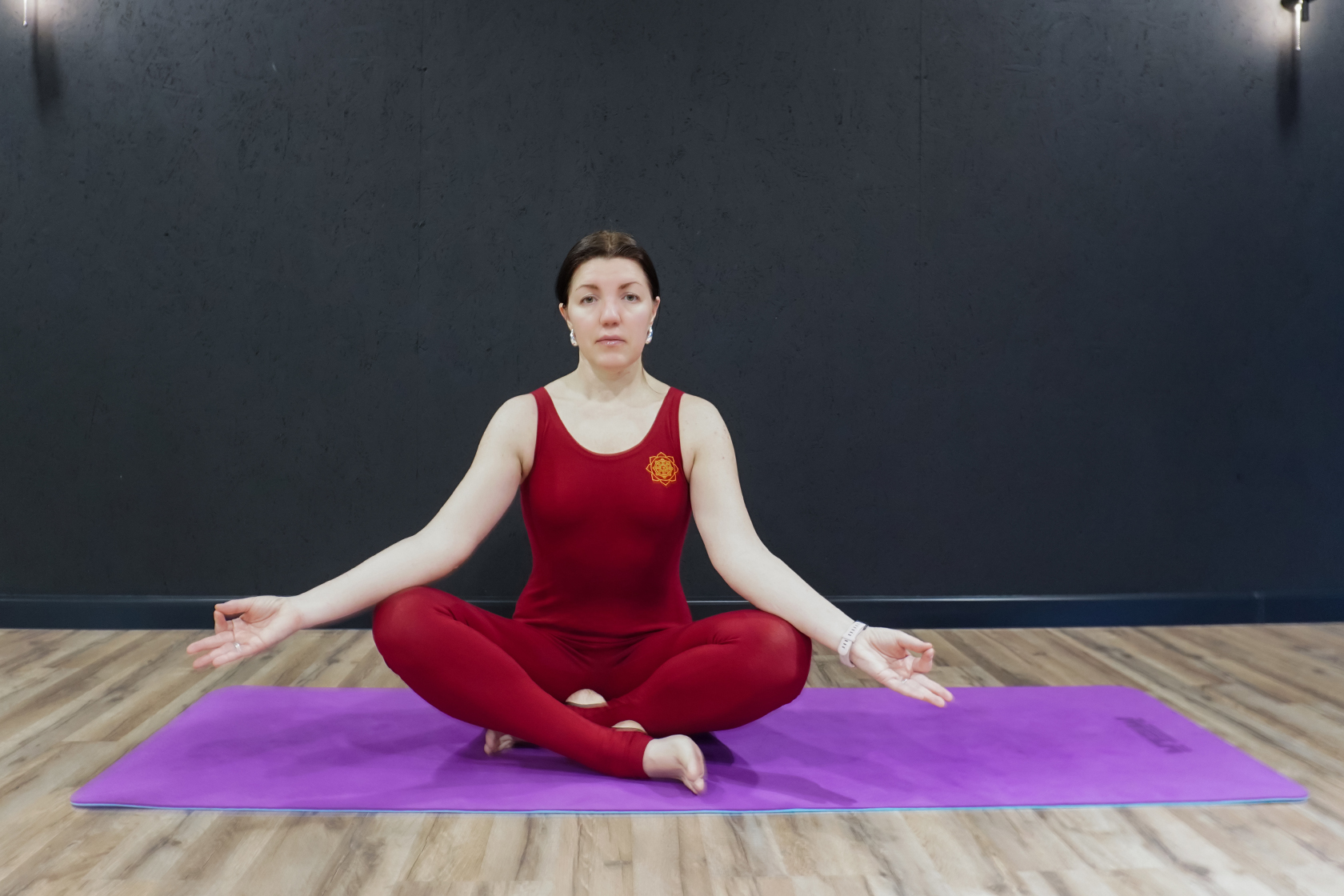 Сукхасана - удобная поза