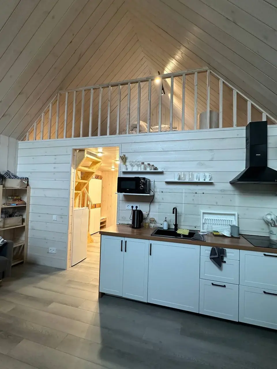 BARN 48