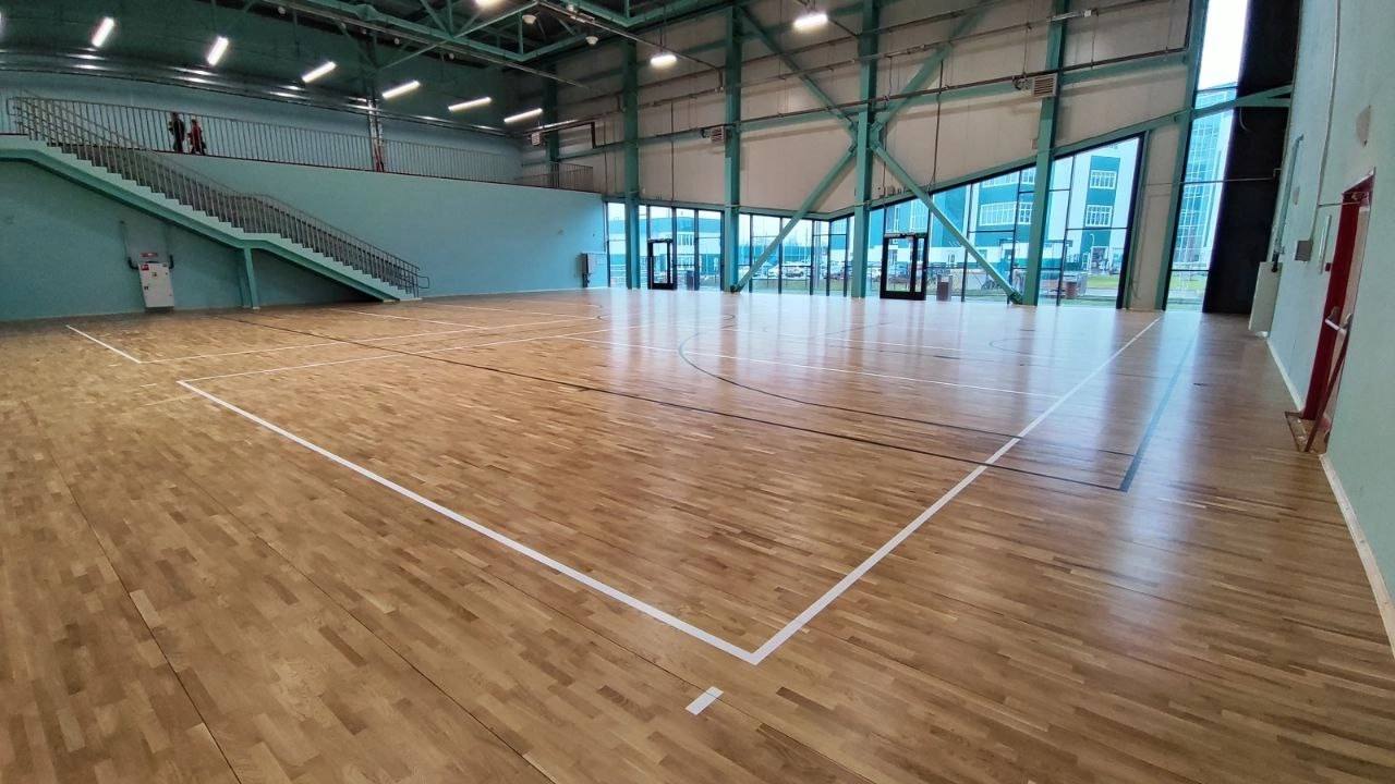 Спортивные залы и фитнес оборудование