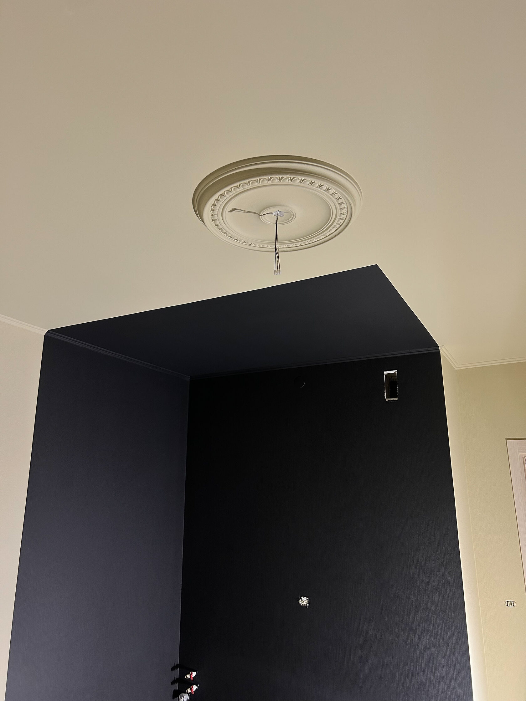 Малярные работы, покраска и поклейка обоев черный колор бокс color box