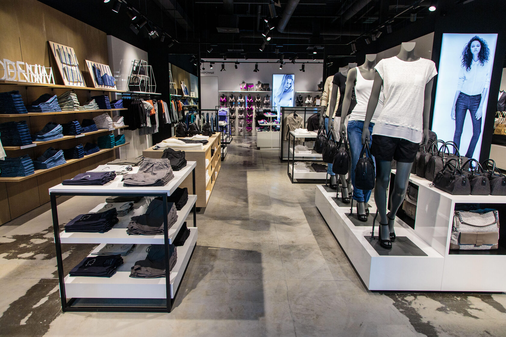 Монтаж торгового оборудования в Калининграде